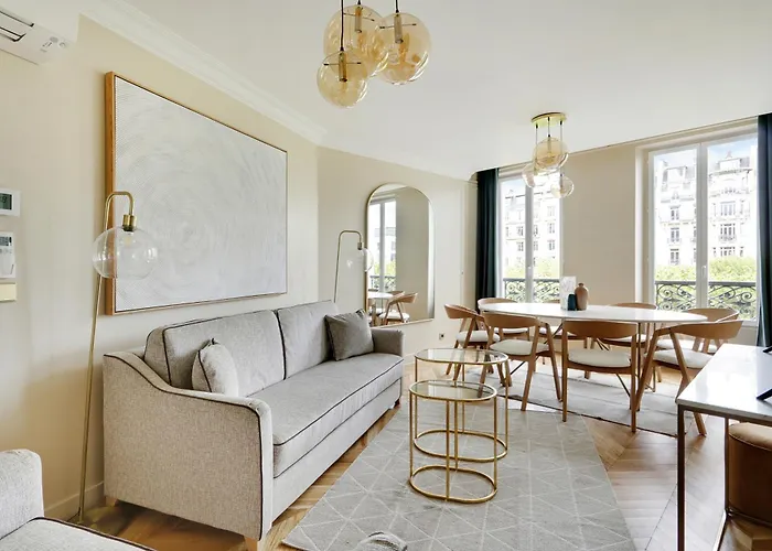 Pick A Flat\'S Apartment In Invalides - Avenue De Breteuil