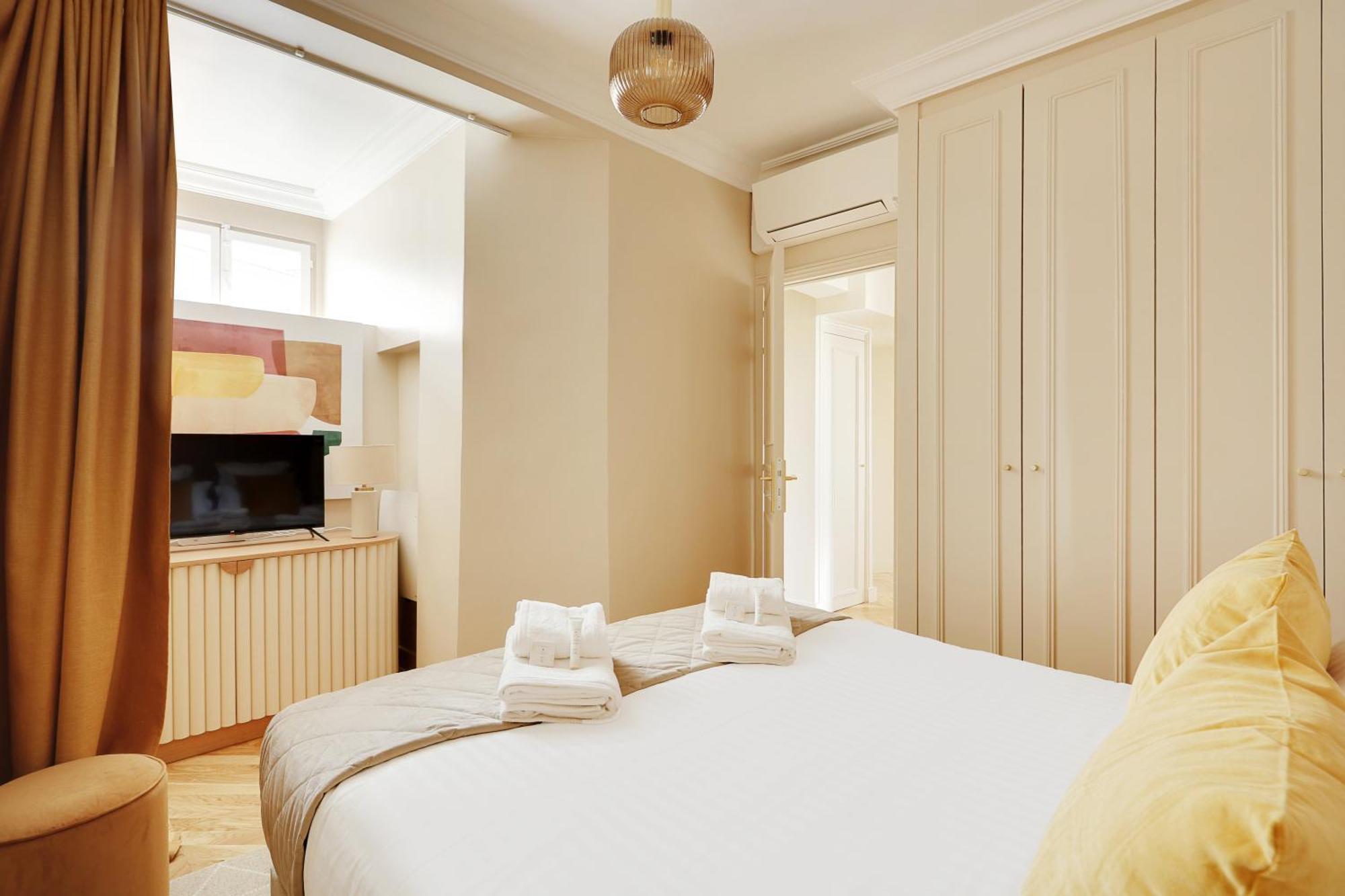 Pick A Flat's In Invalides - Avenue De Breteuil Apartment